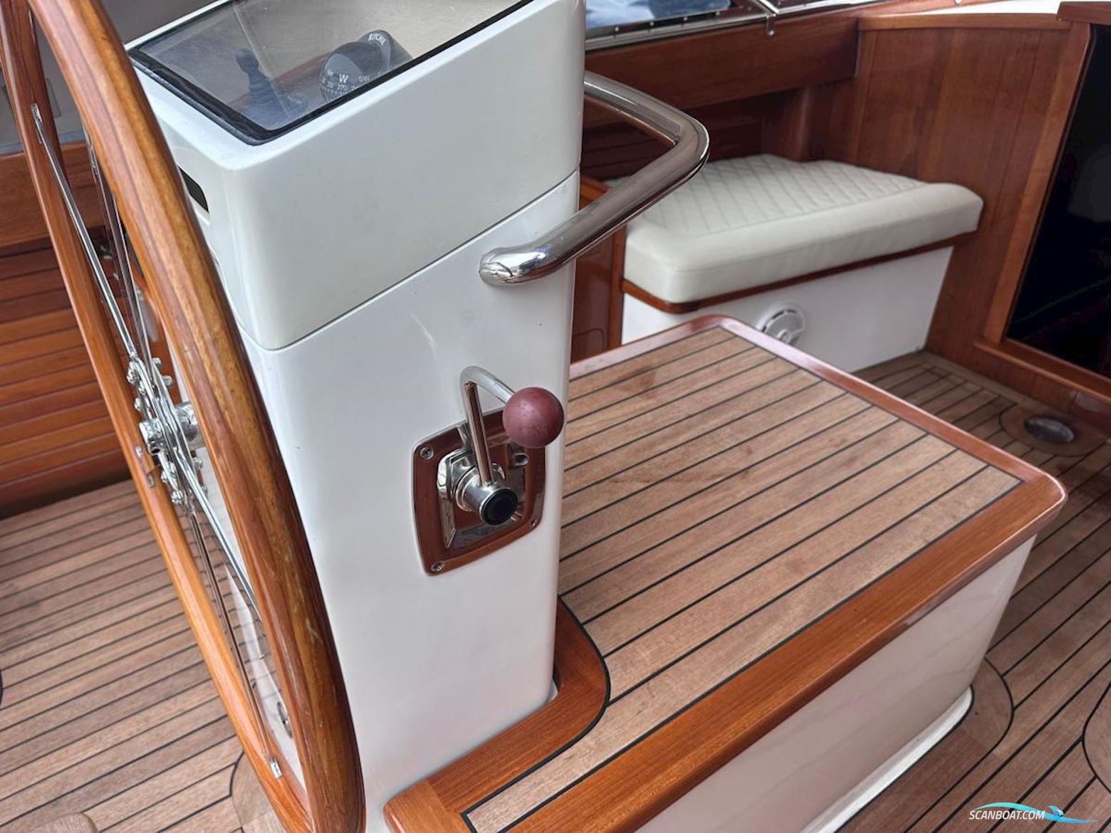 Admirals Tender  31 Fineliner by Van der Stadt