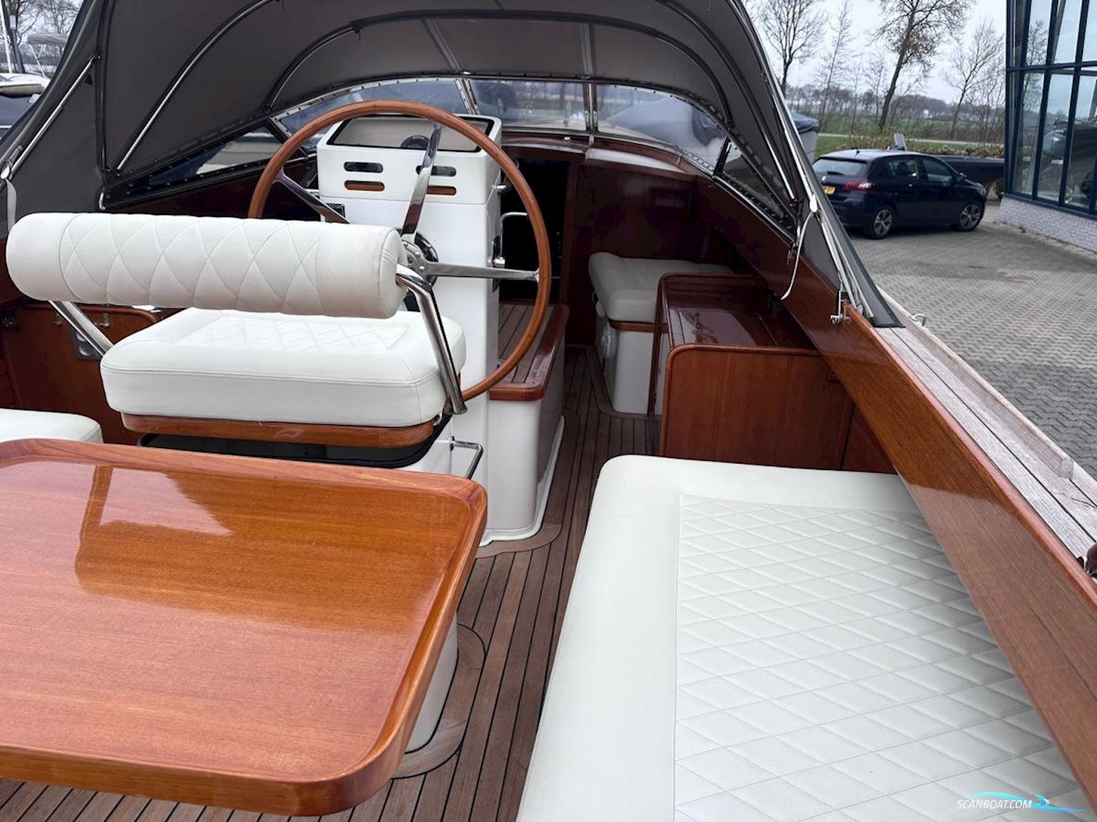 Admirals Tender 31 Fineliner by Van Der Stadt