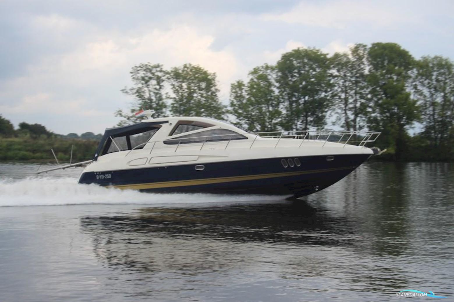 Airon Marine 4300 t Top Motorbåd 2006, med Volvo Penta motor, Holland