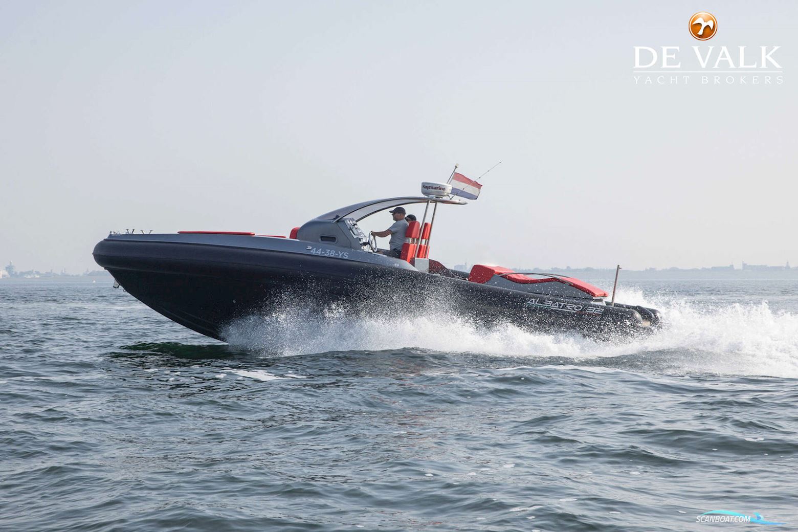 Albatro Racing 32