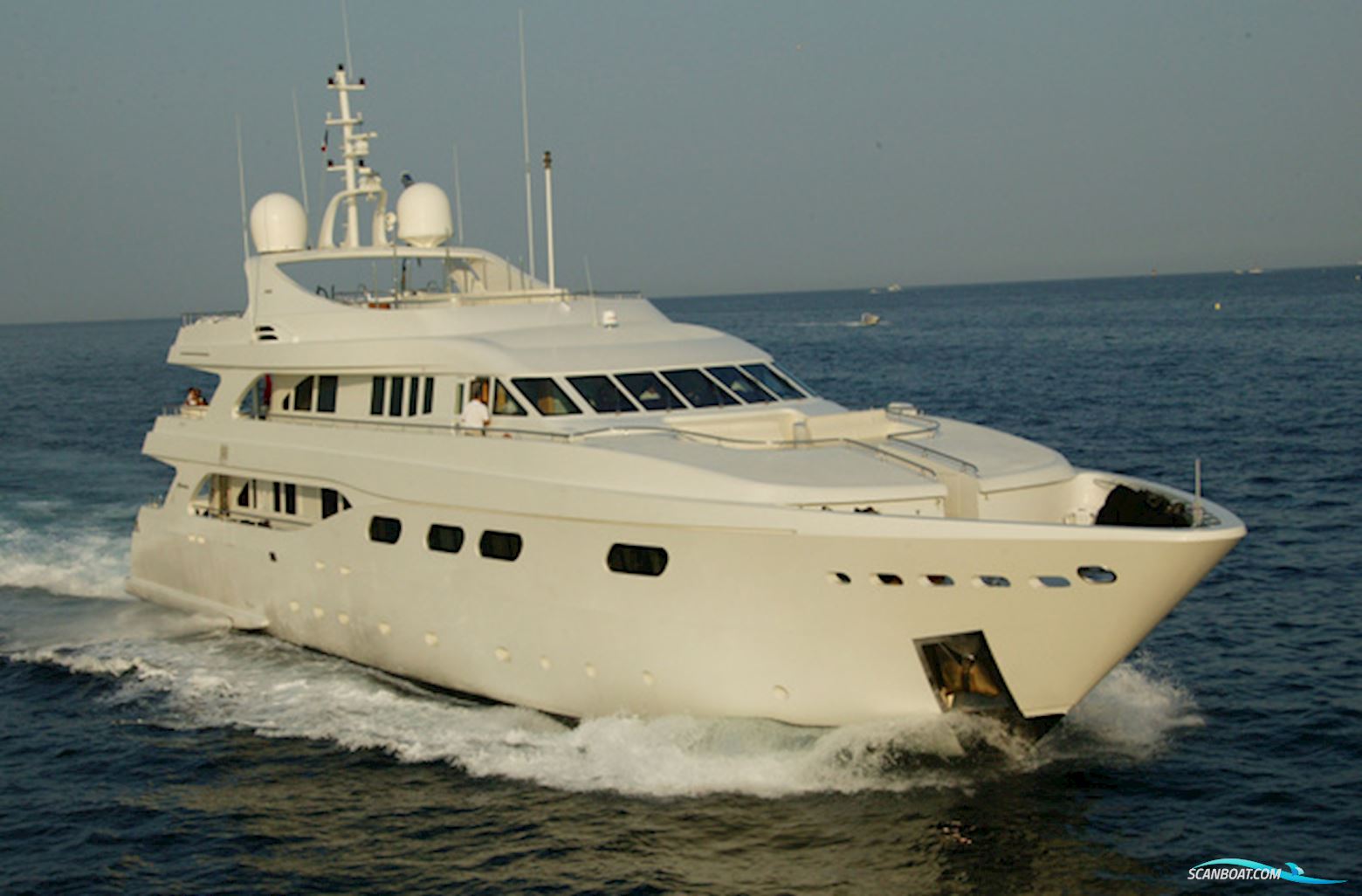 Alfamarine 140 Superyacht Motorbåd 2003, med 2 motor, Ej oplyst