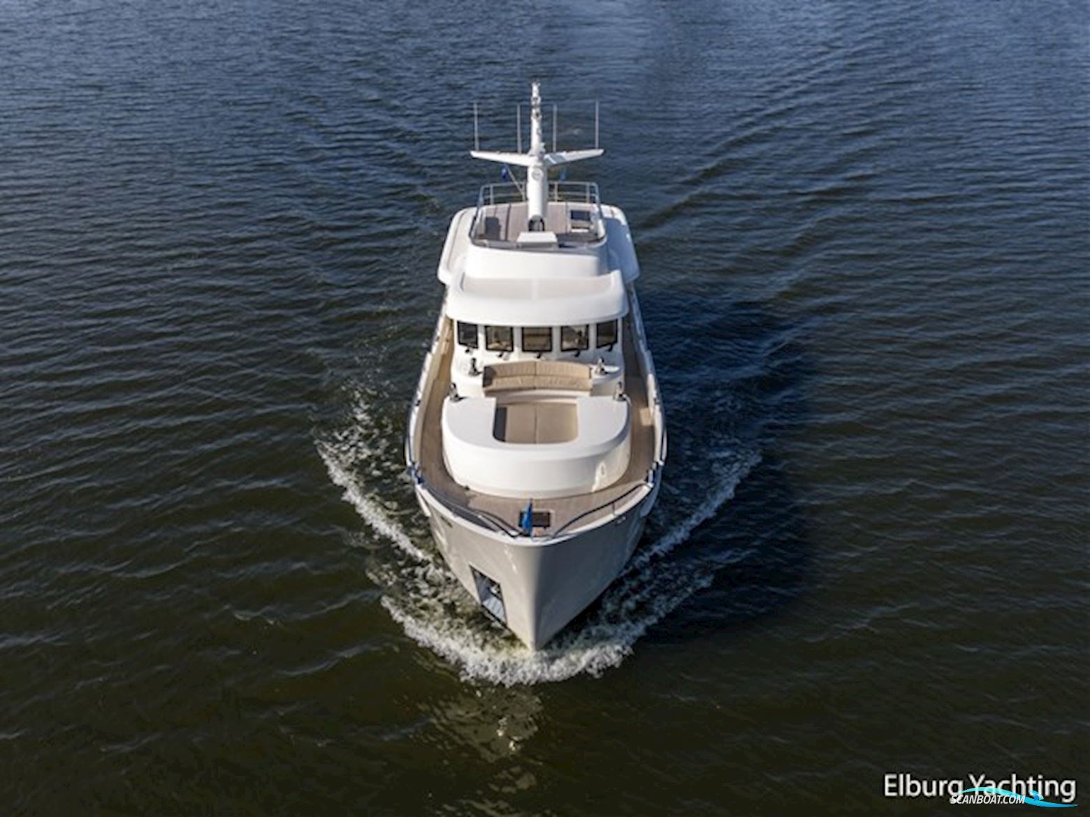 Alm Grand Voyager 65