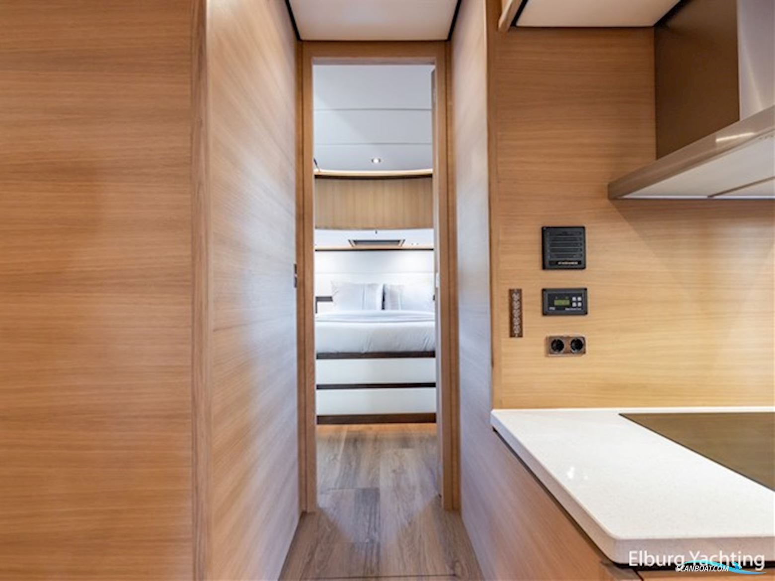 Alm Grand Voyager 65