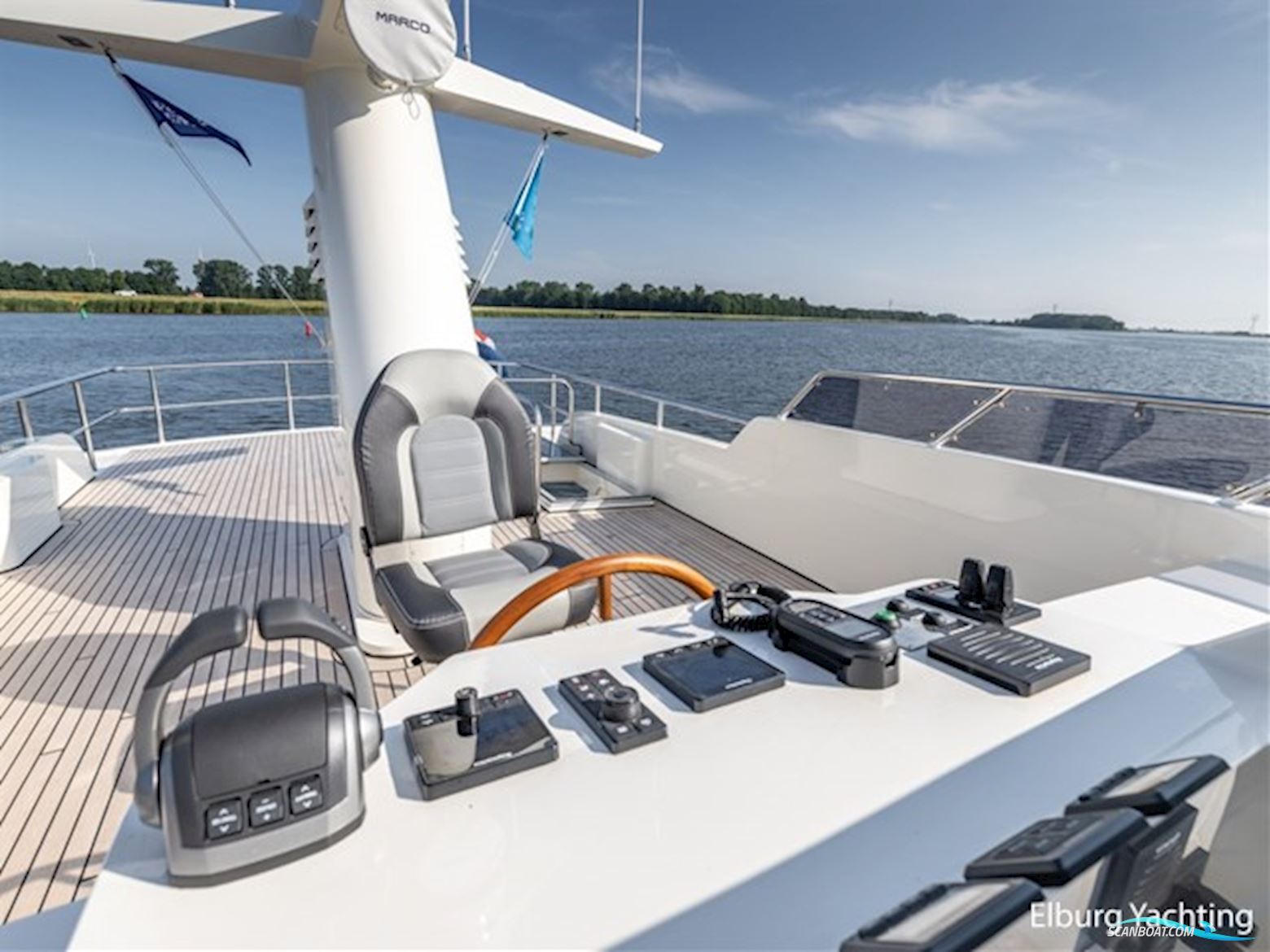 Alm Grand Voyager 65