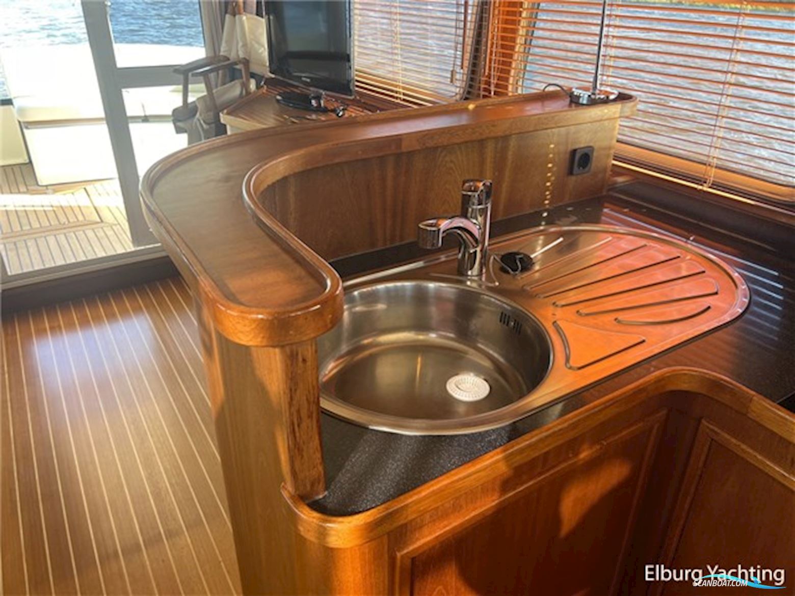 Alm Trawler - 13.20 AD 