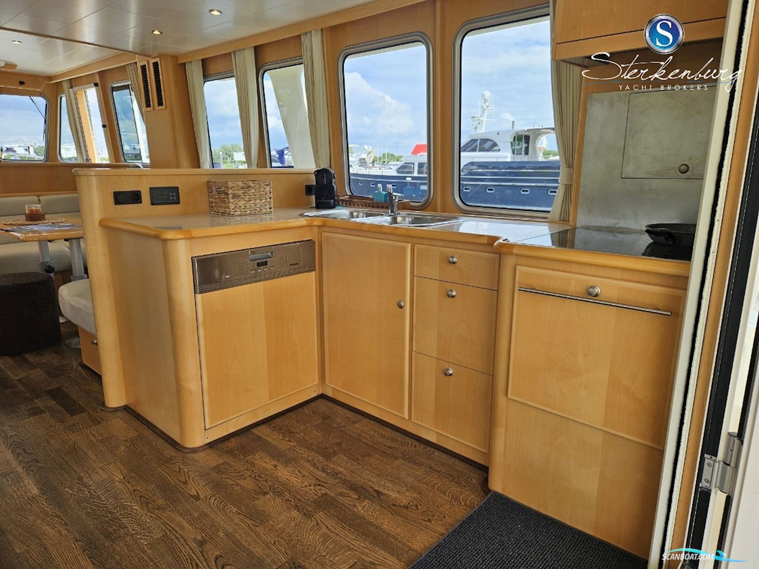 Almtrawler 1600 AD
