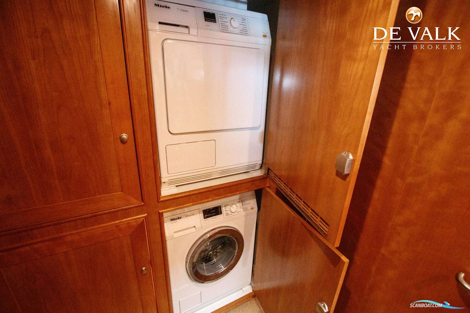 Almtrawler Delfino 65