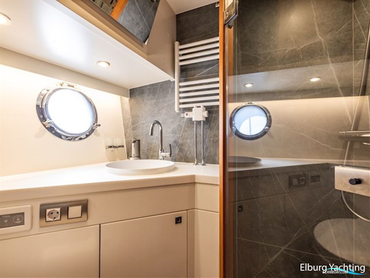 Altena  52 - Aluminium - Fast Going 