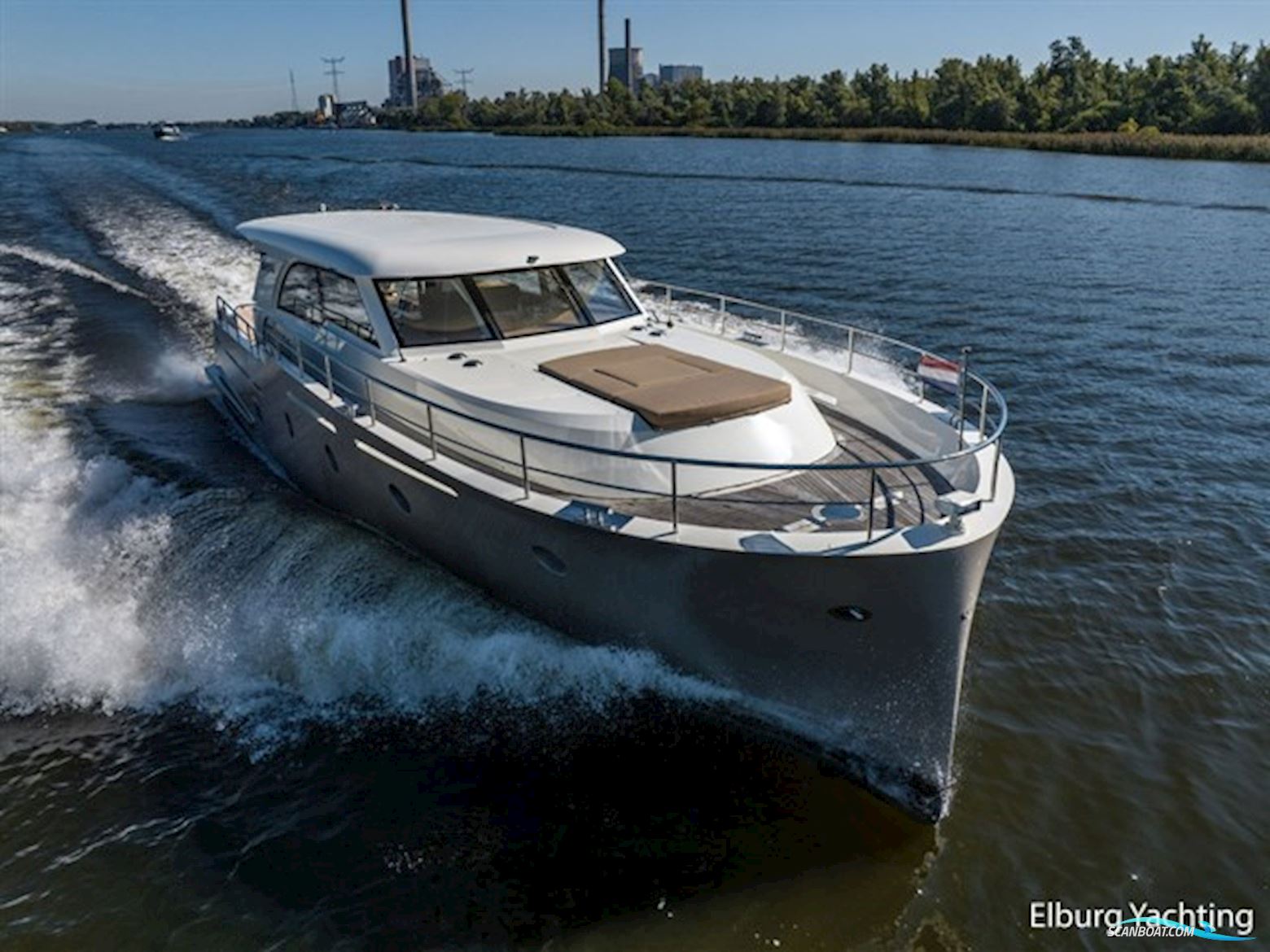 Altena 52 - Aluminium - Fast Going