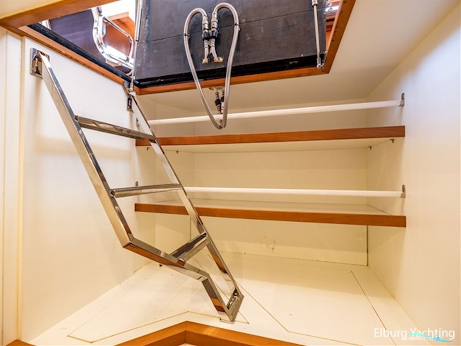 Altena 52 - Aluminium - Fast Going