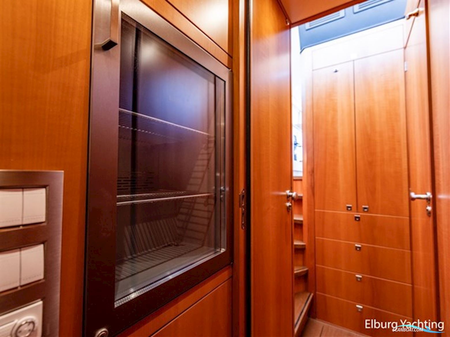 Altena 52 - Aluminium - Fast Going