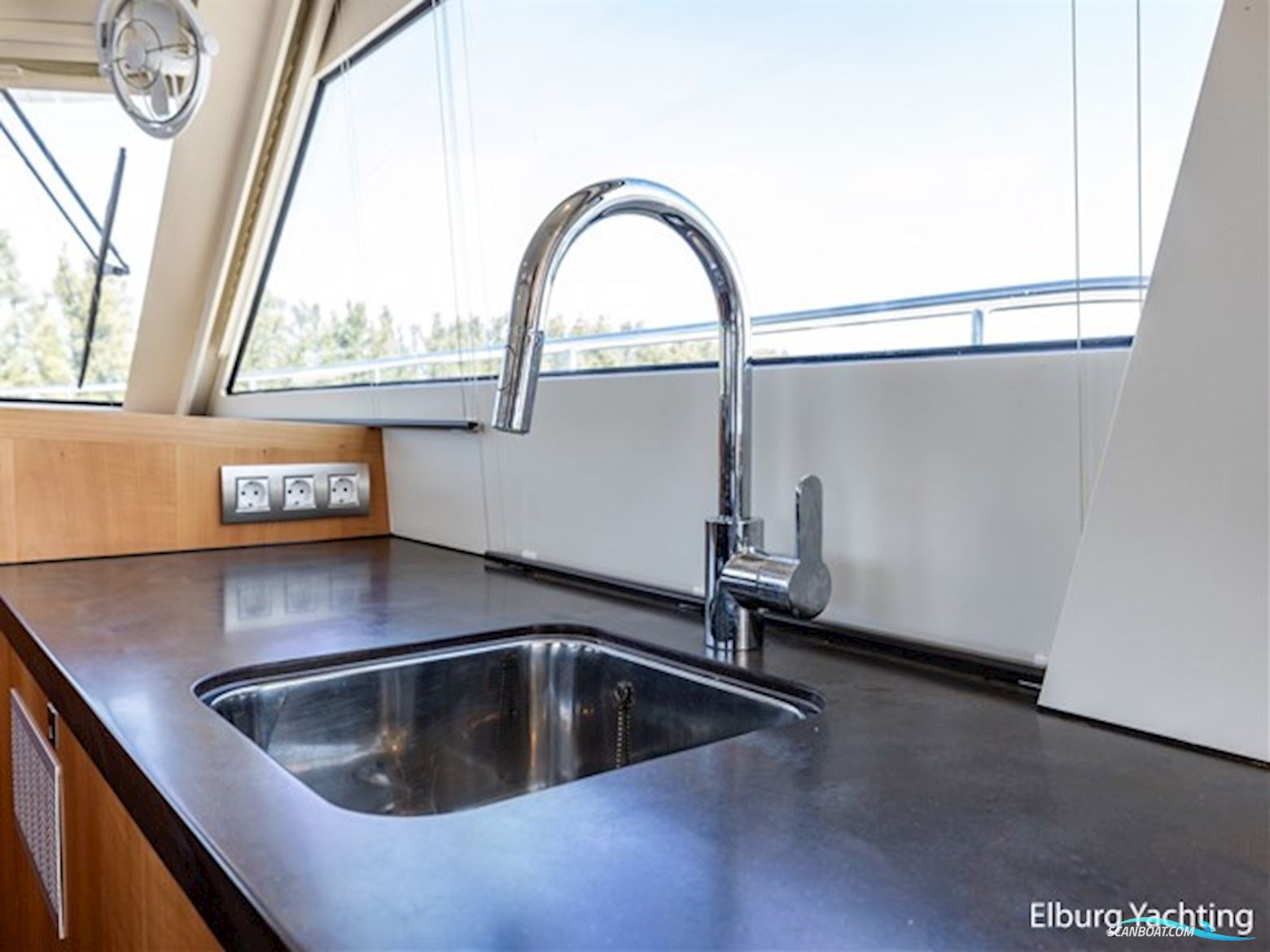 Altena 52 - Fast Going - Aluminium