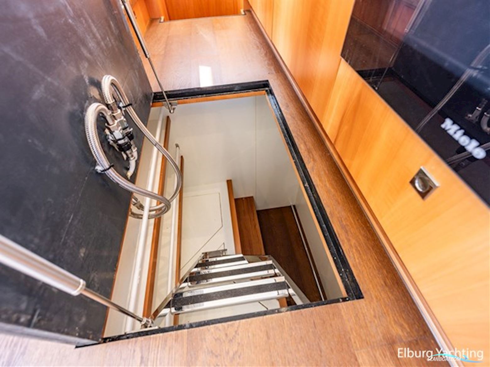 Altena 52 - Fast Going - Aluminium