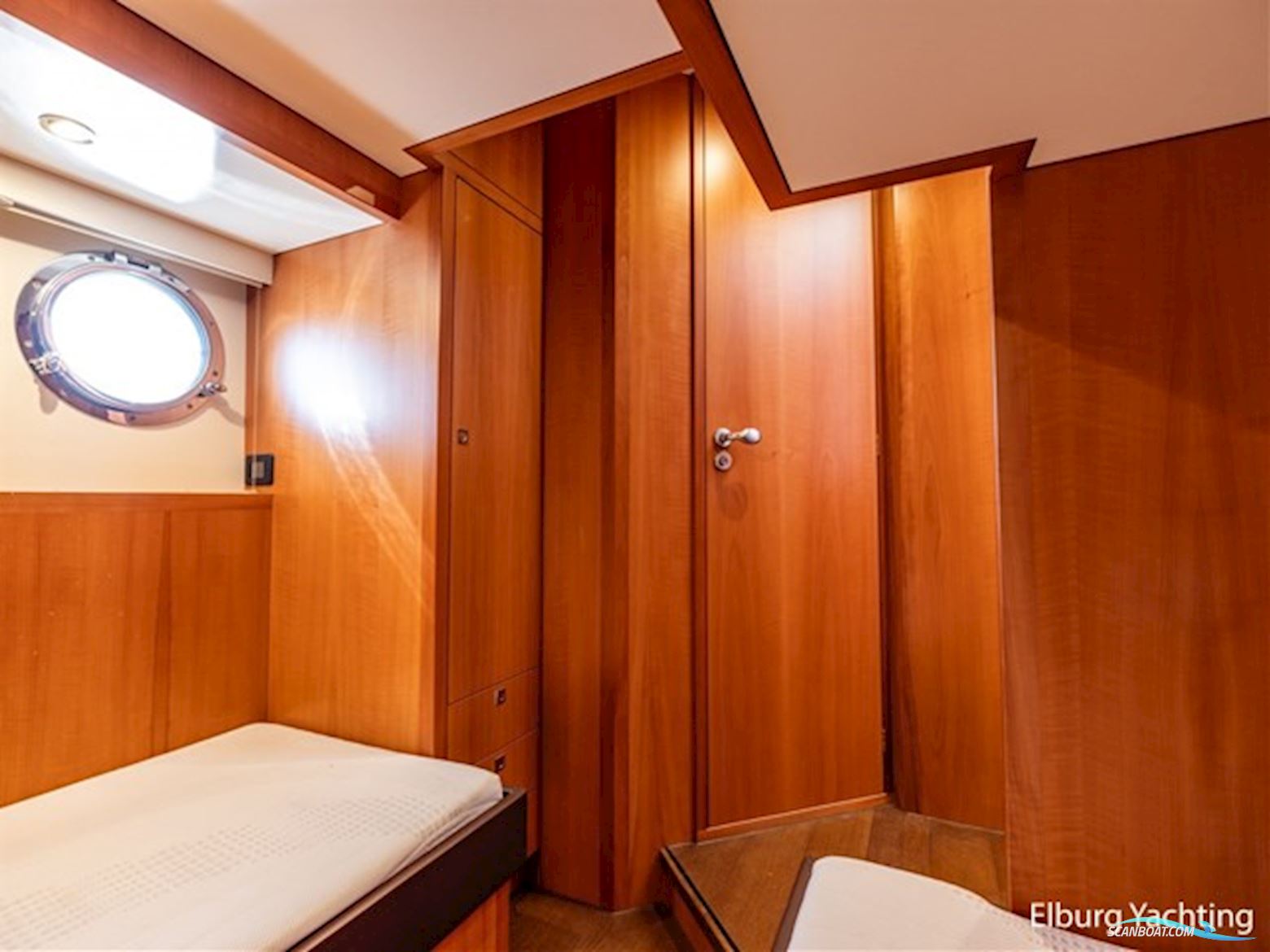 Altena 52 - Fast Going - Aluminium