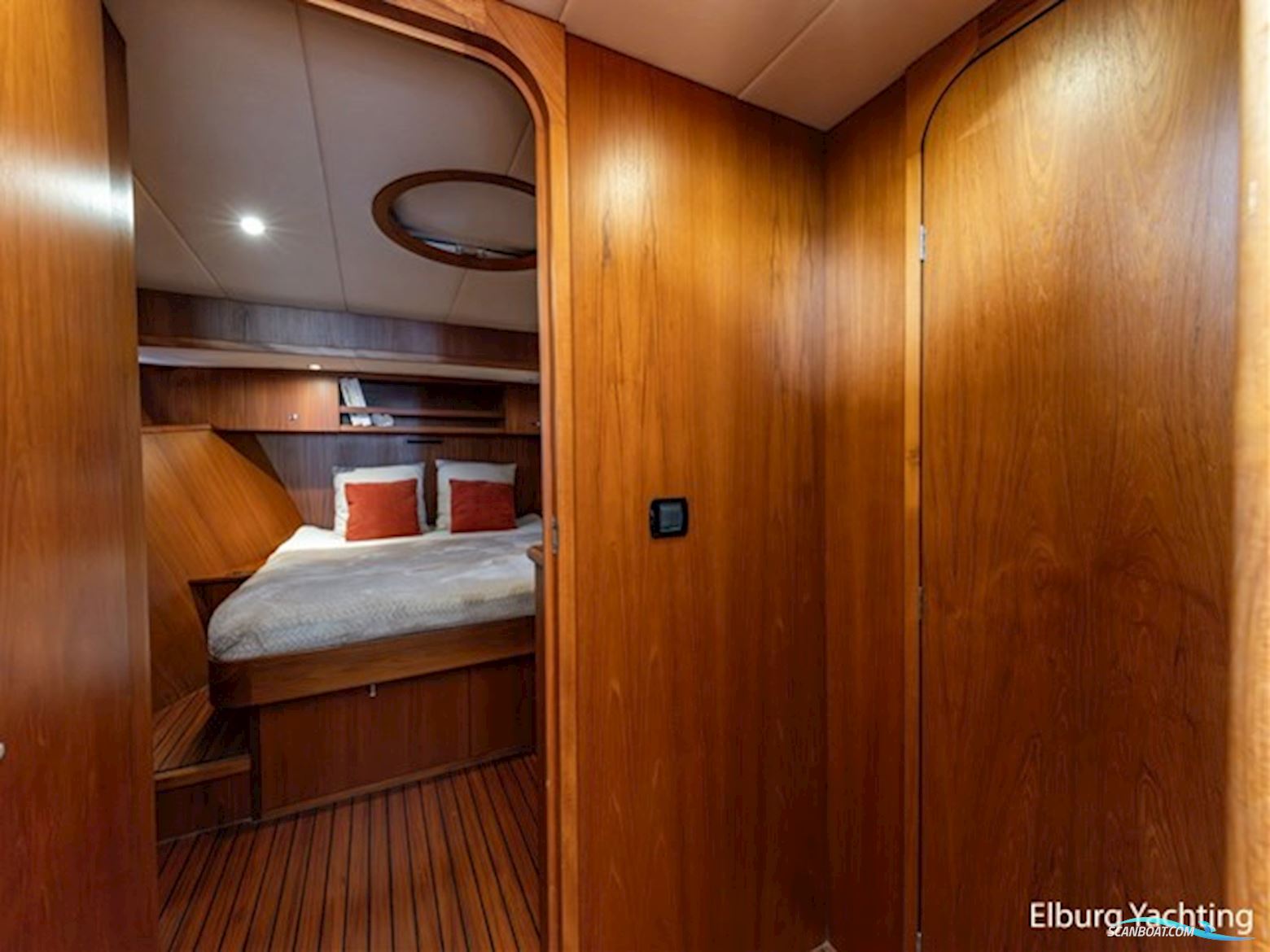 Altena 53 Custom Trawler - Stabilizers