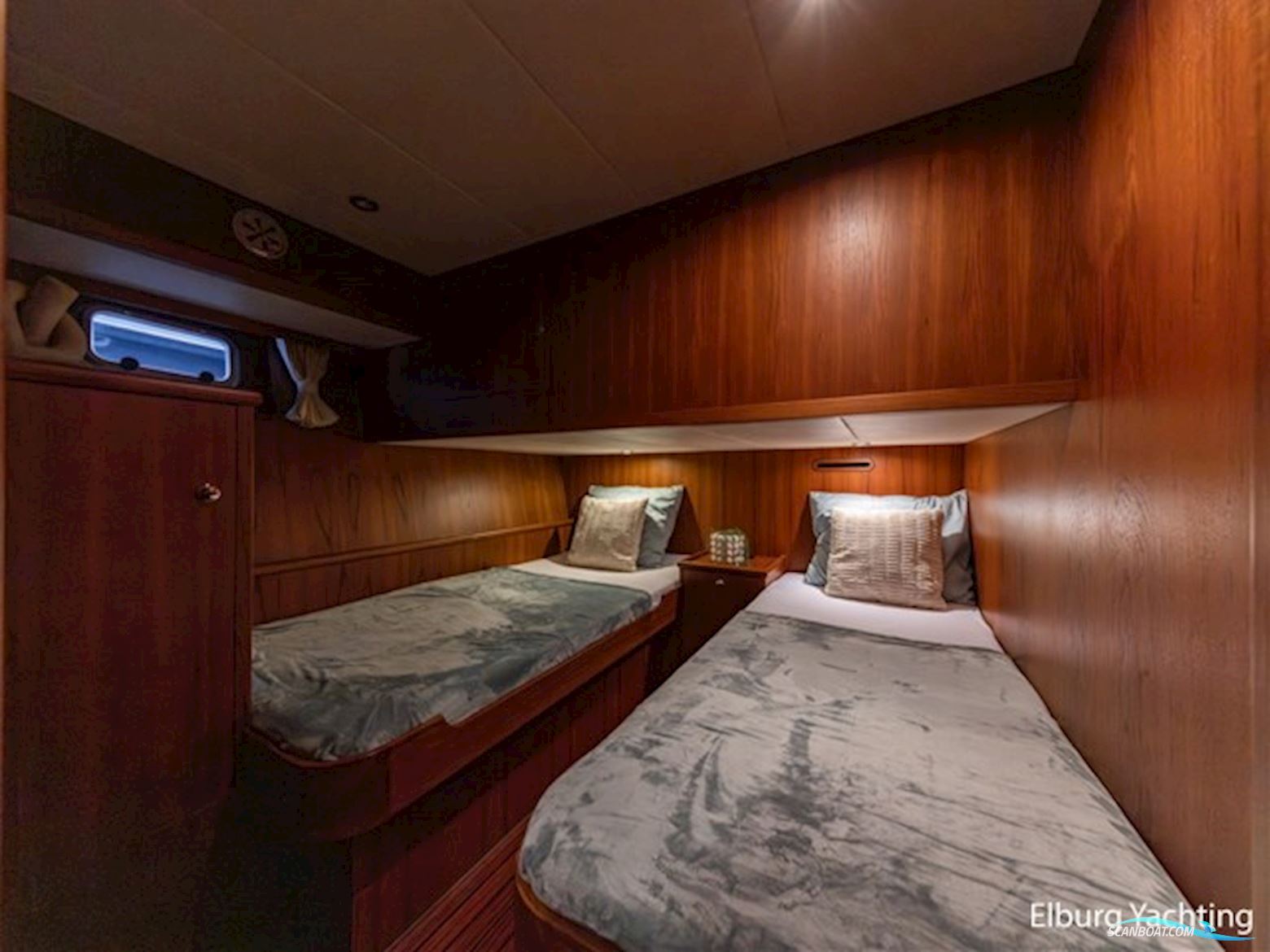 Altena 53 Custom Trawler - Stabilizers
