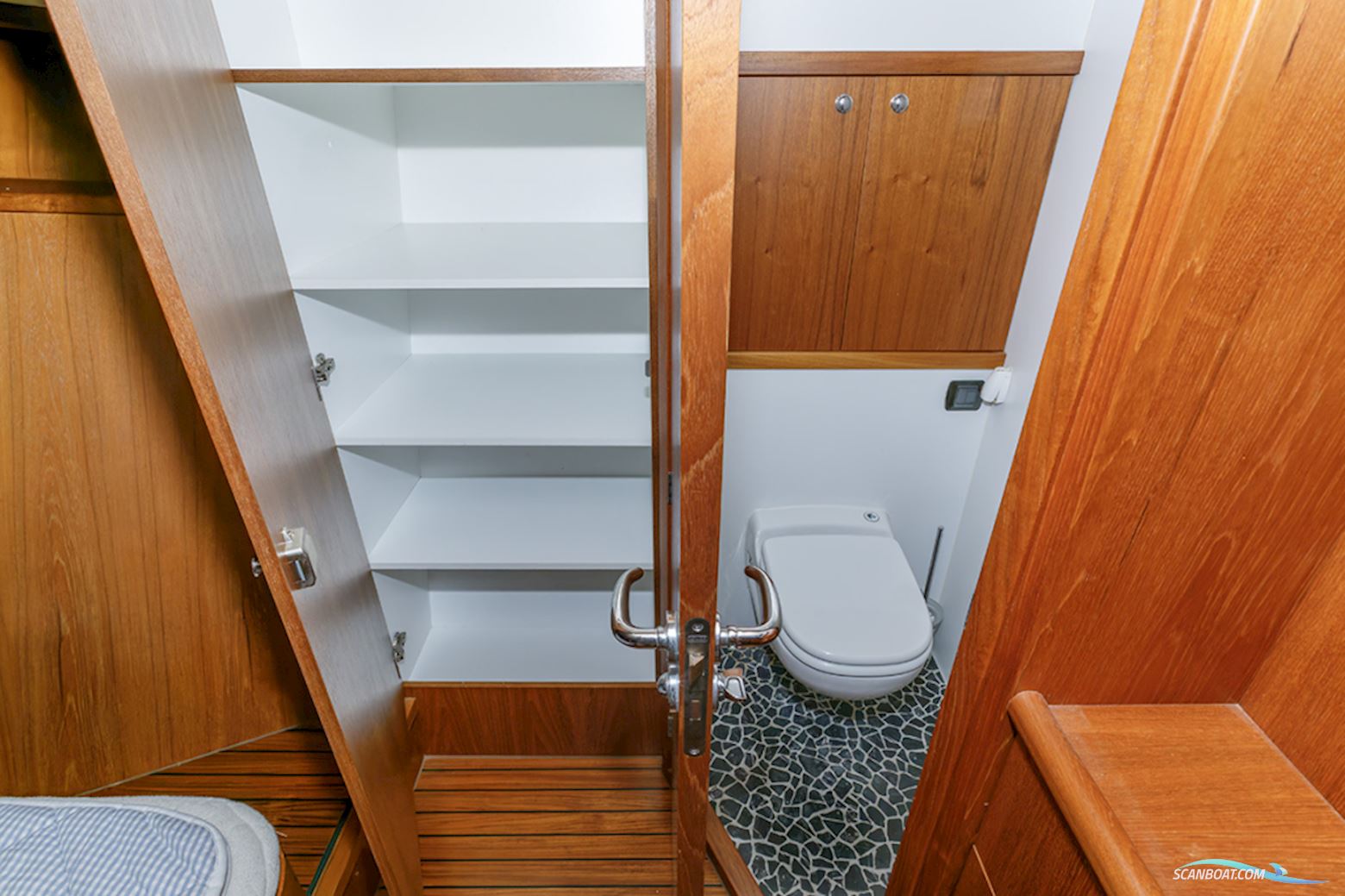 Altena 53 Custom Trawler