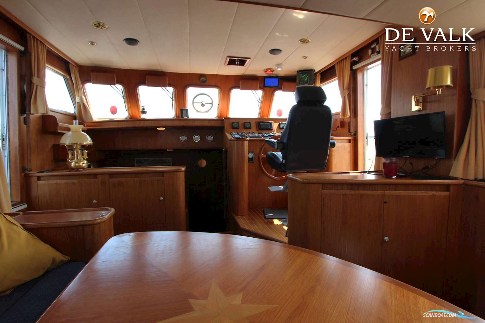 Altena Blue Water Trawler 48