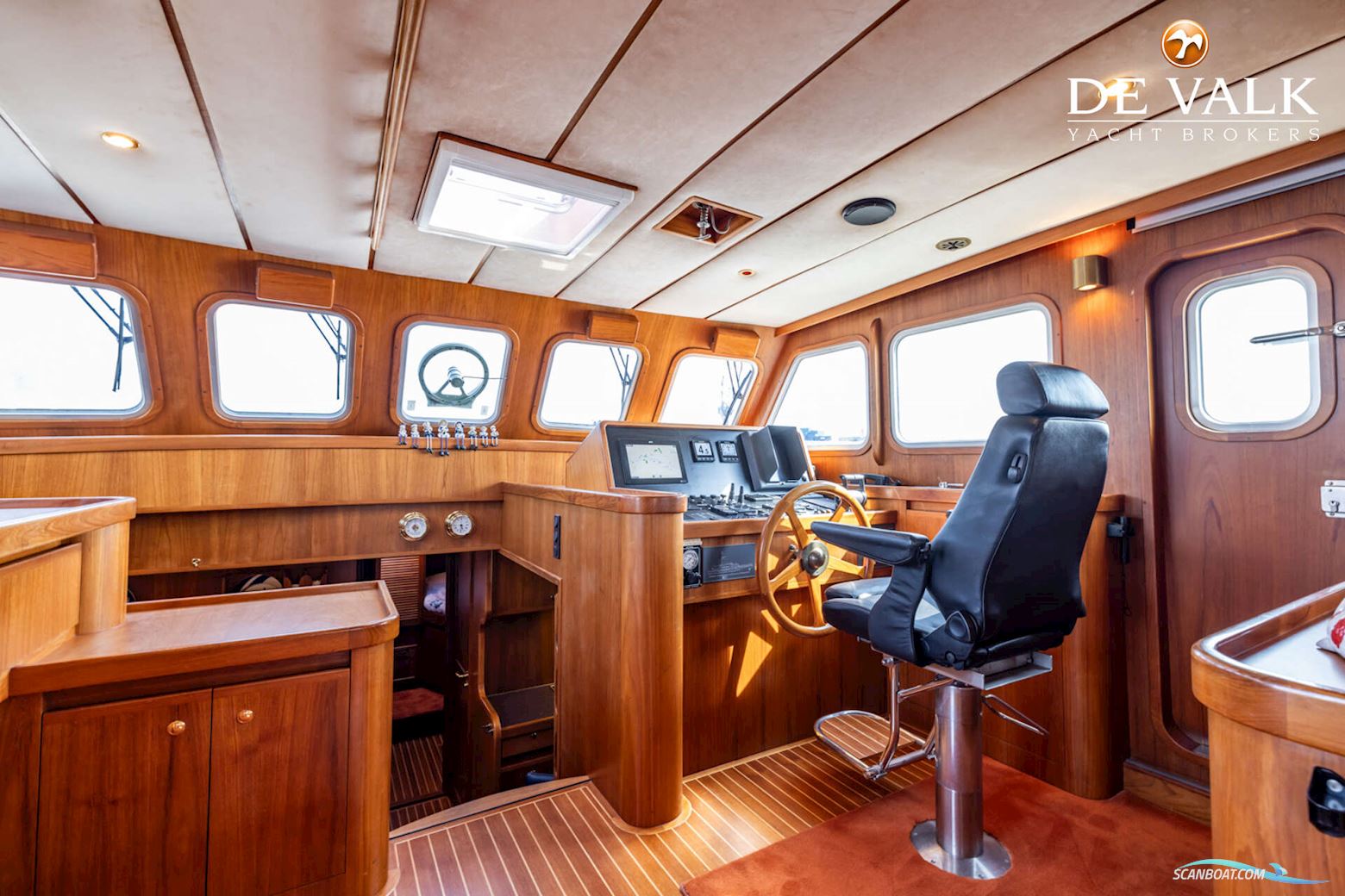 Altena Blue Water Trawler 58