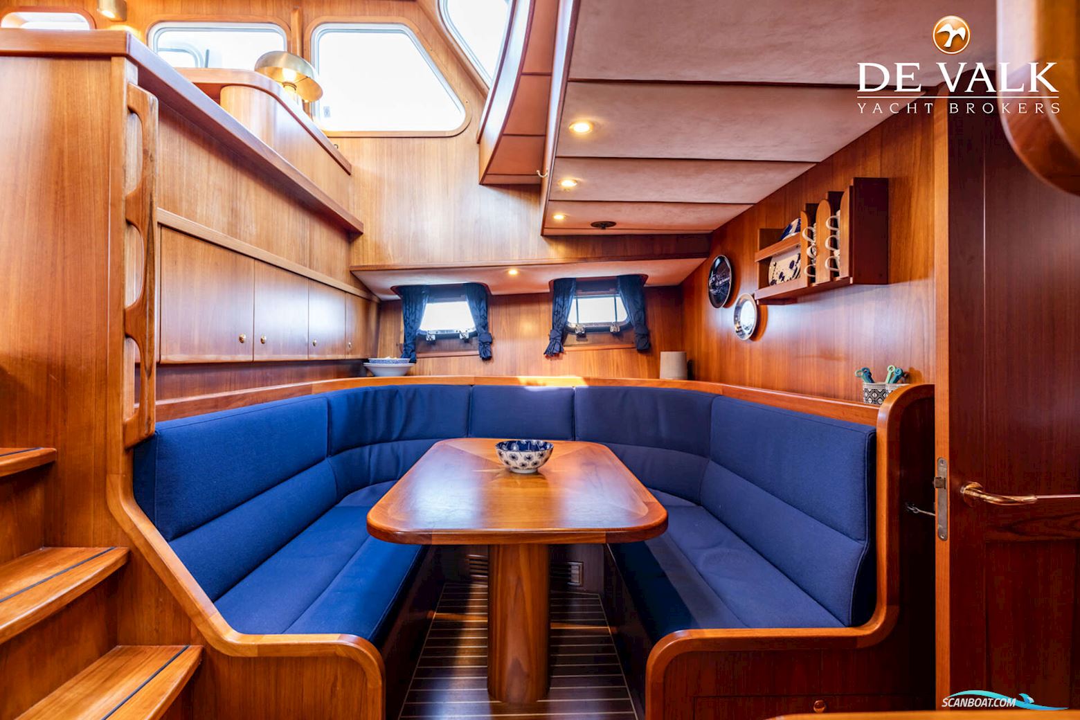 Altena Blue Water Trawler 58