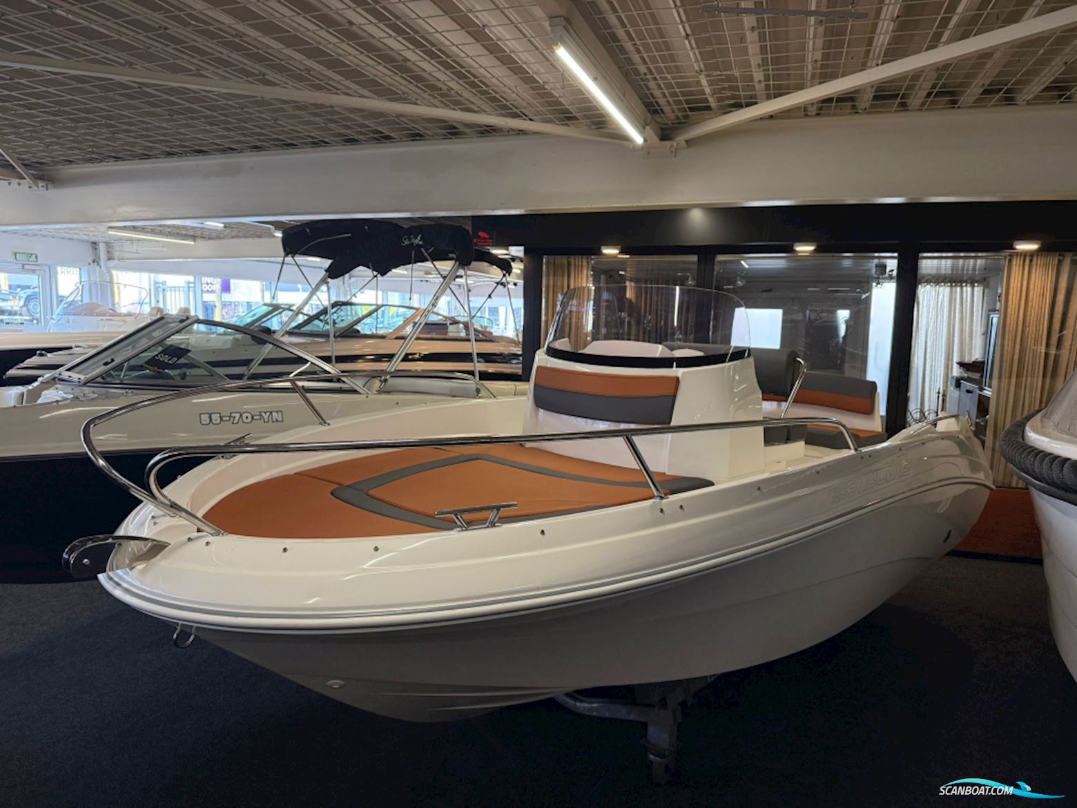 AM Yacht 520 Open