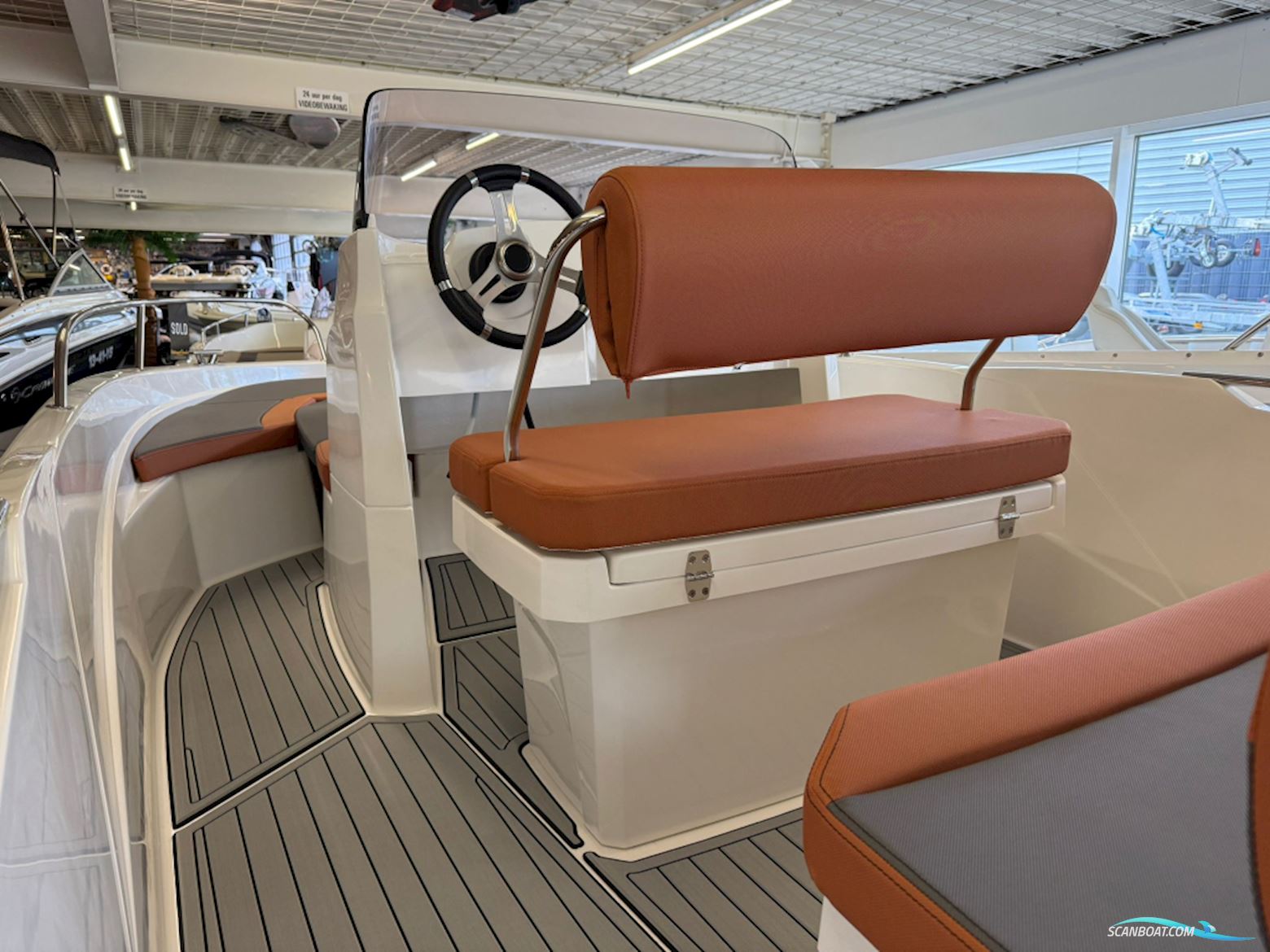 AM Yacht 520 Open