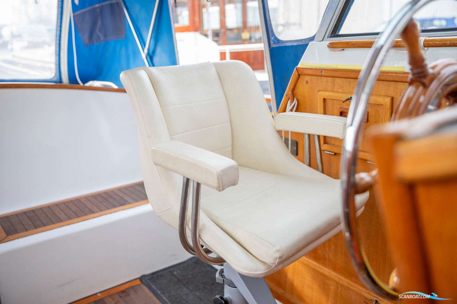 Amerglass 32 AK HT