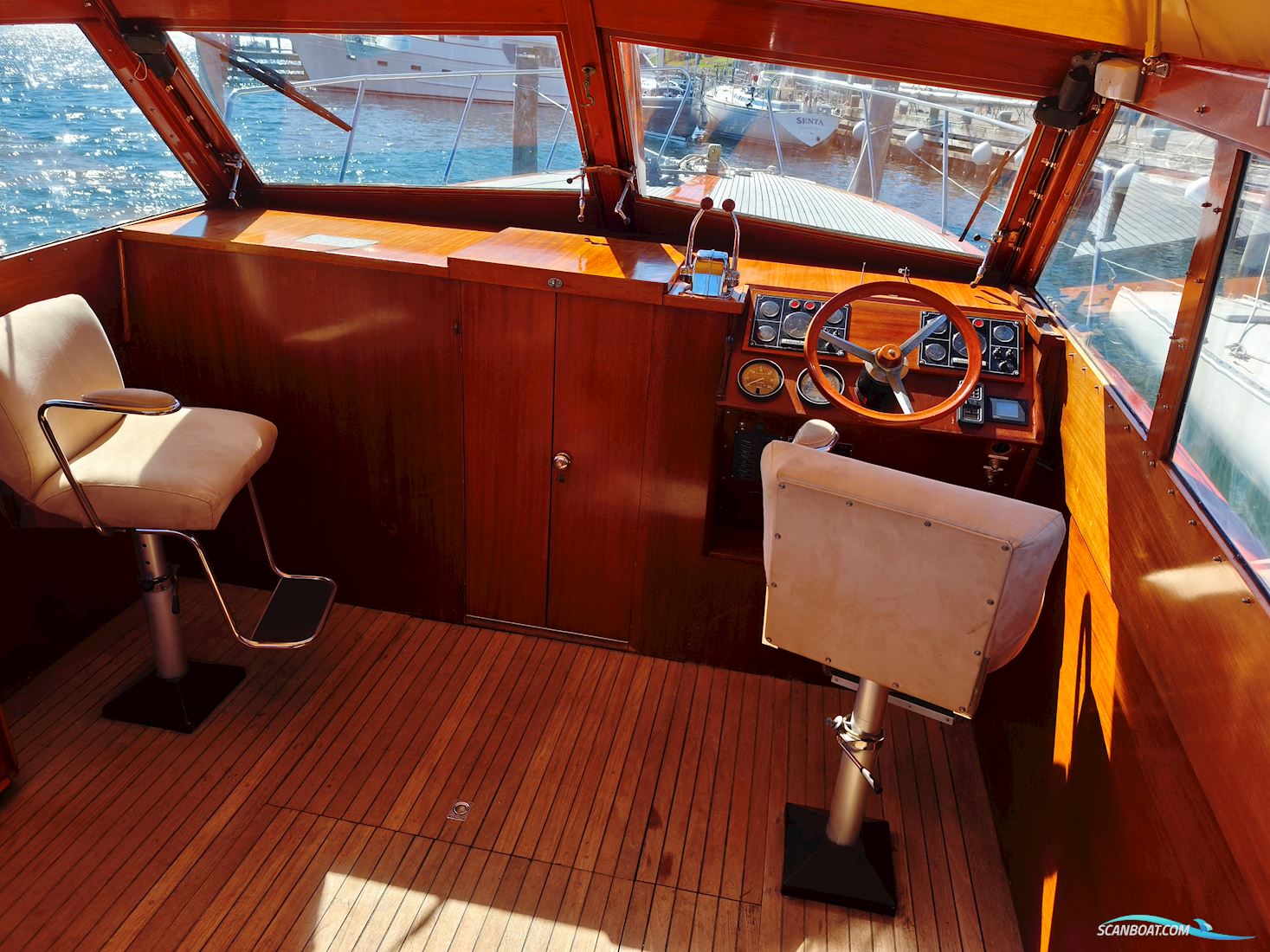 American Motorcruiser 37´