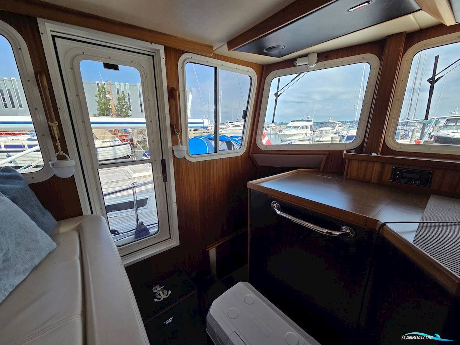 American Tug 34