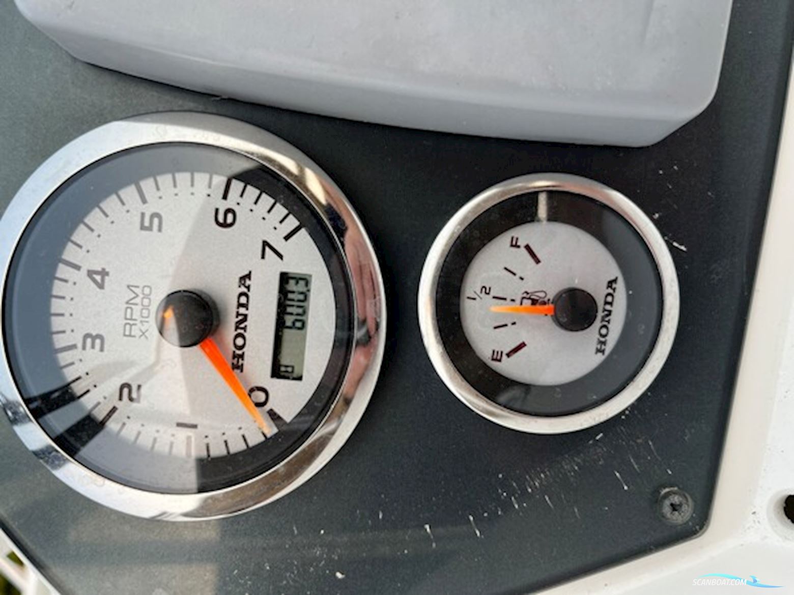 Amt 200 DC Med 135 hk Honda-Efi 4 Takt og 1800 kg Brenderup Bådtrailer - Anvisningssalg - Solgt