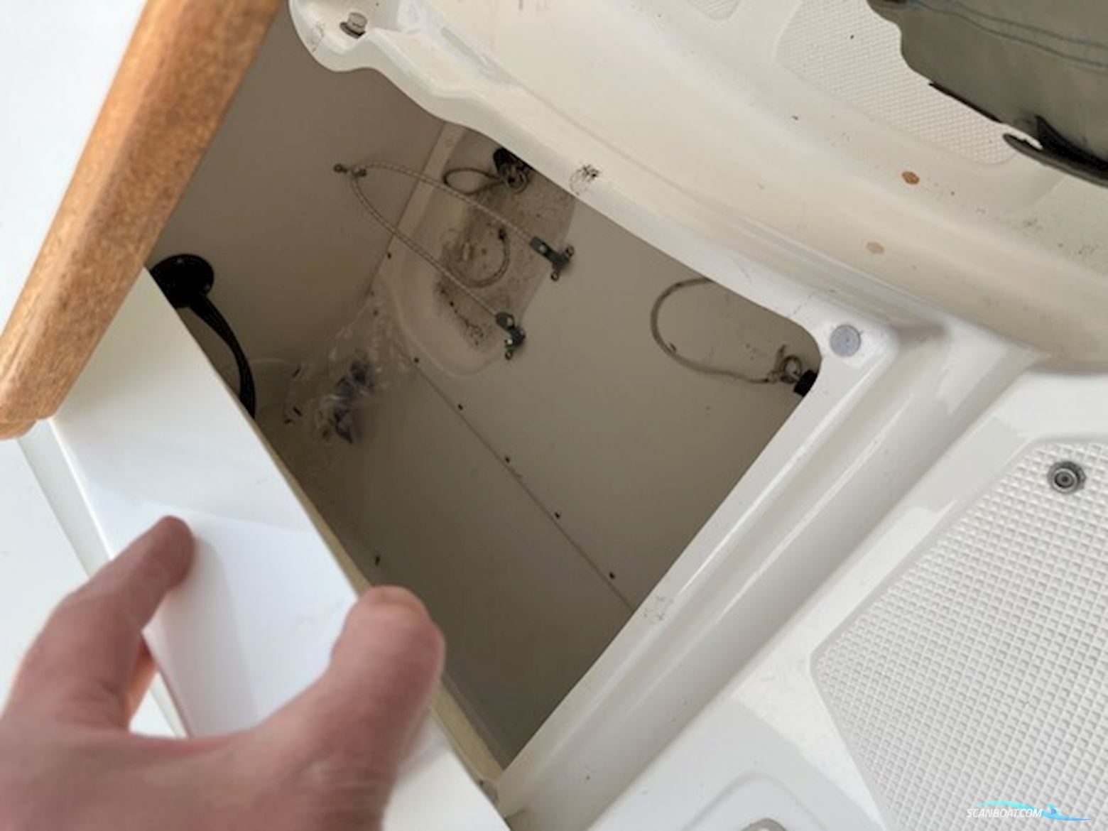 AMT 200 DC med 135 hk Honda-EFI 4 takt og 1800 kg Brenderup bådtrailer - Anvisningssalg