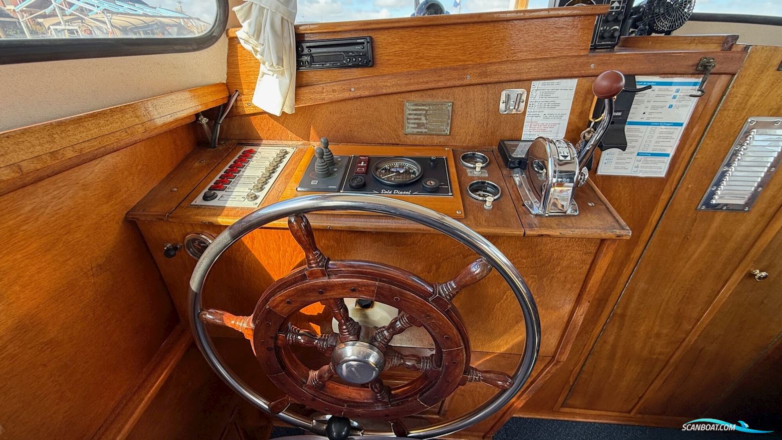 Amulet Vlet 10.00 OK AK