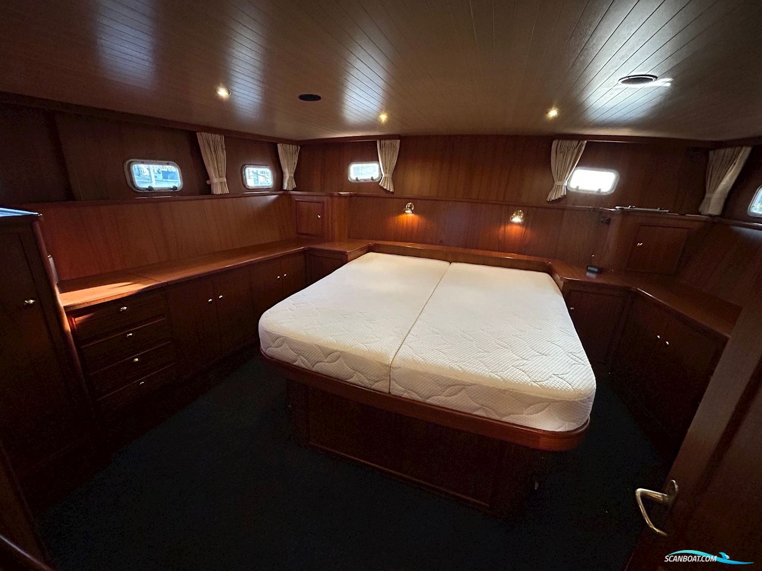 Ankertrawler 1700 AK/PH