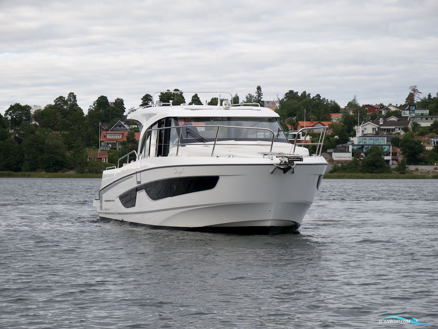 Antares 11 Motorbåd 2020, med Suzuki 300 HK x2 motor, Sverige