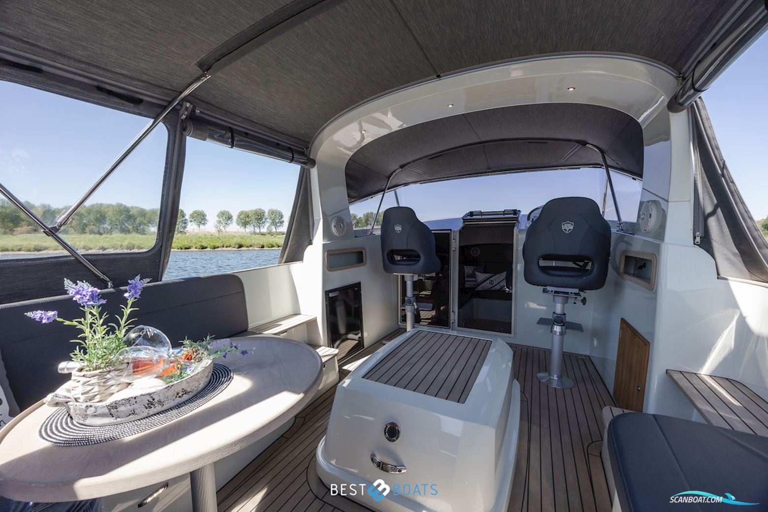 Antaris Seventy7 Cabin