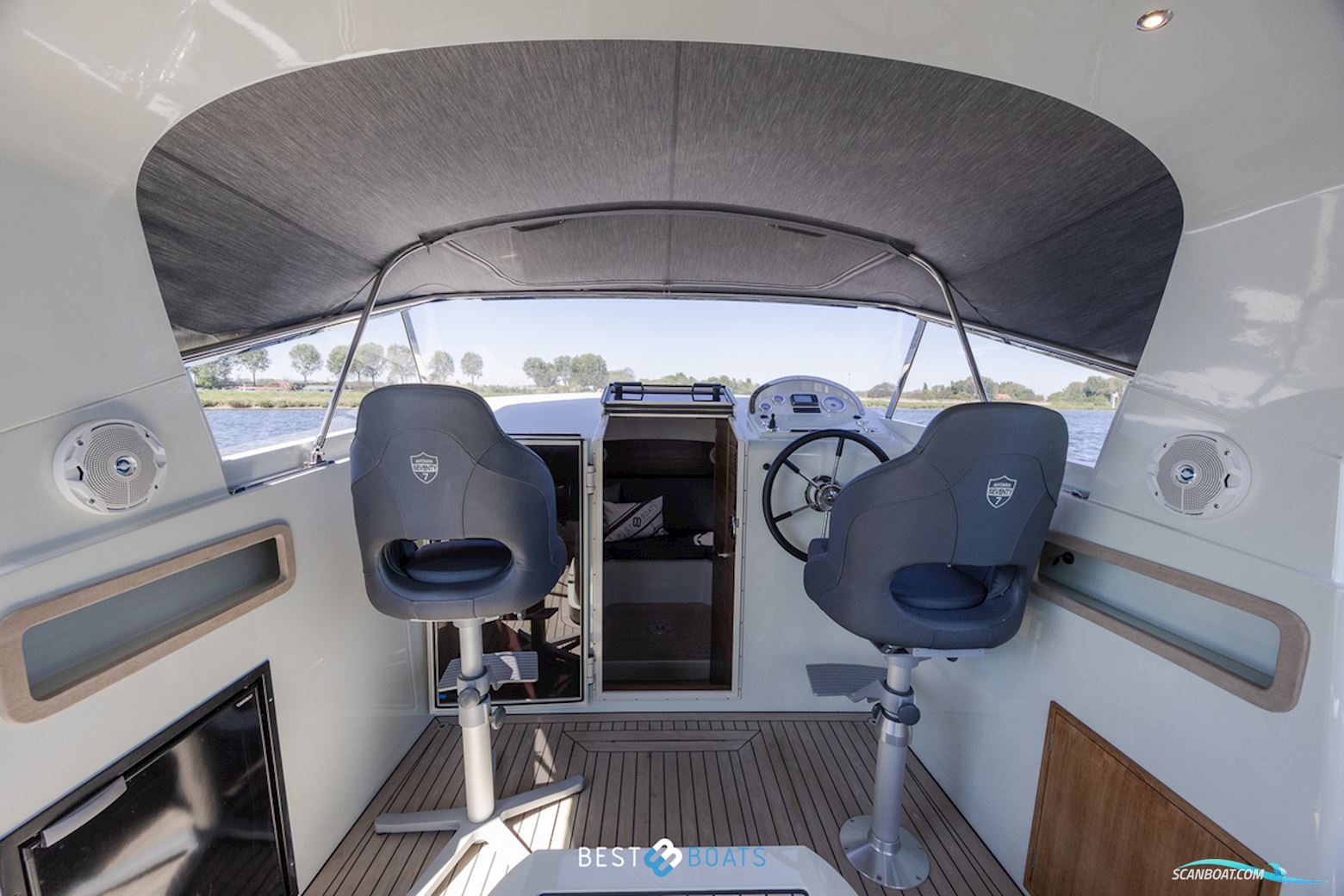 Antaris Seventy7 Cabin
