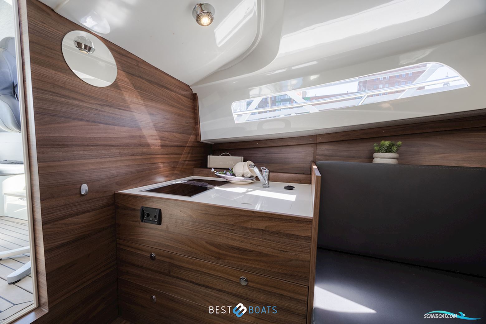 Antaris Seventy7 Cabin