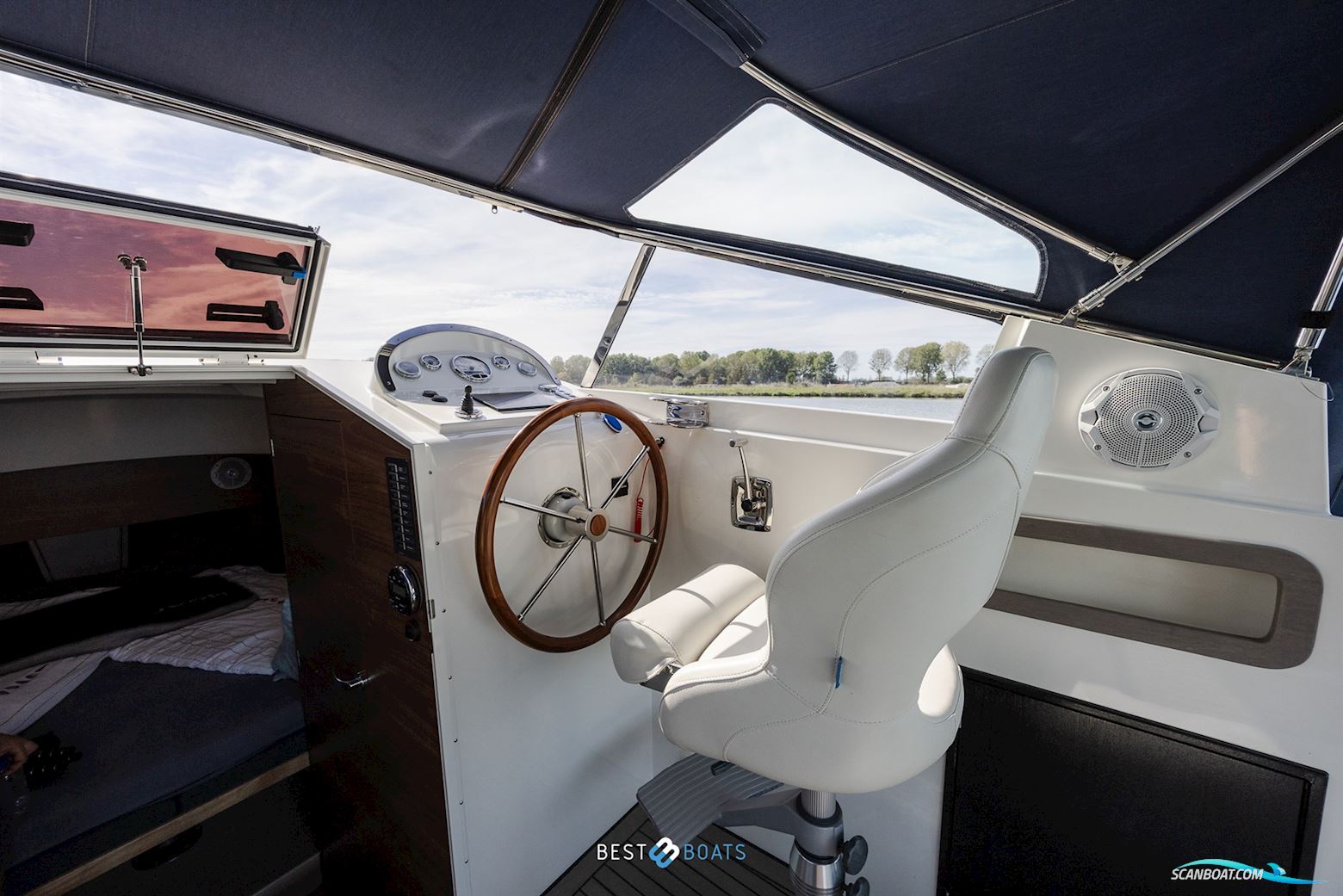 Antaris Seventy7 Cabin