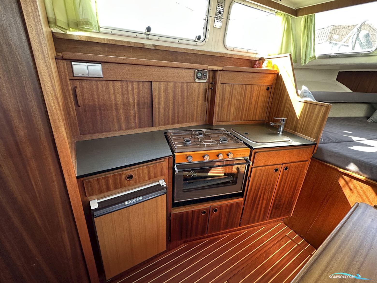 Apollo  32 TT de Luxe AK