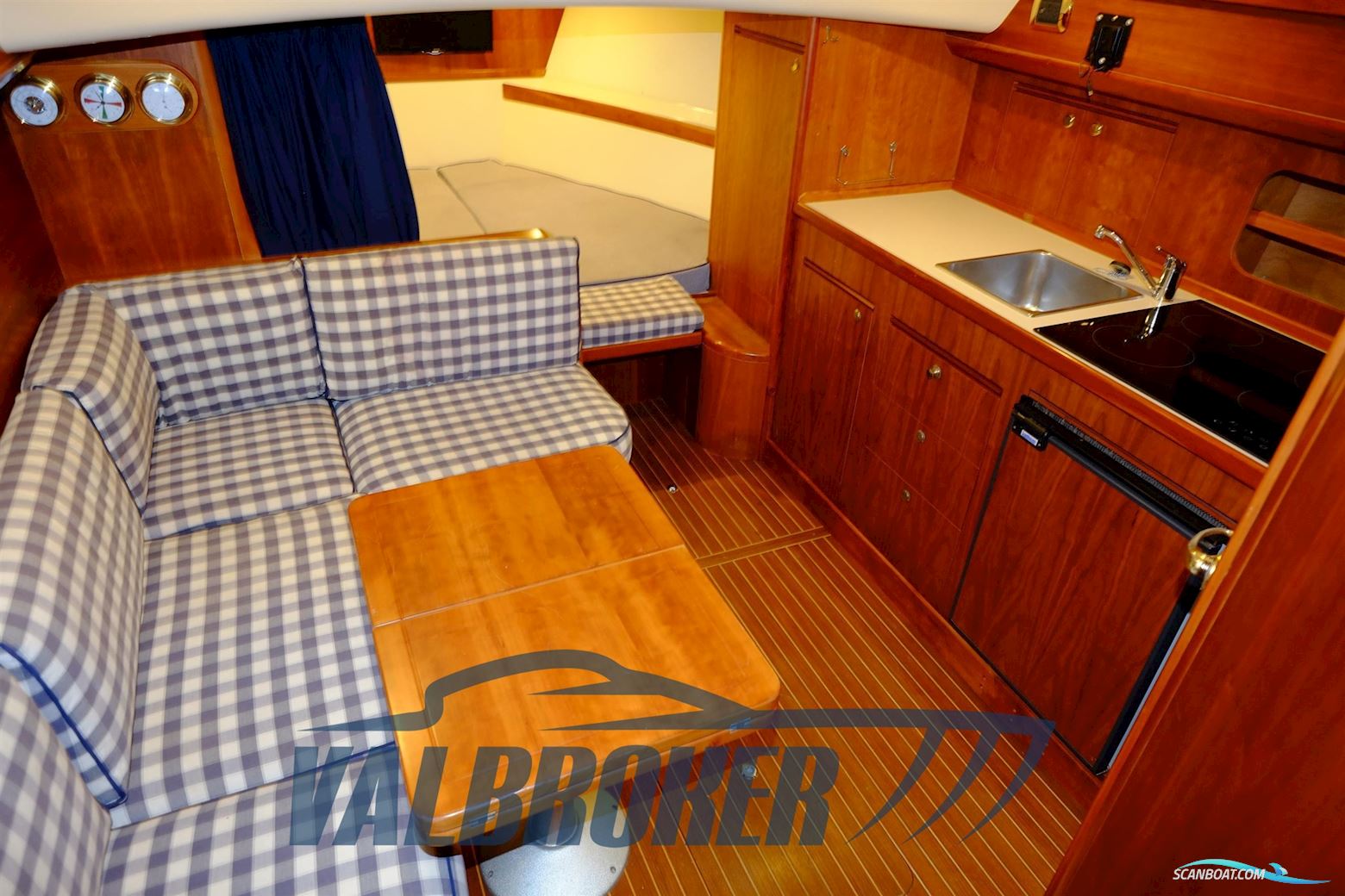 Apreamare Aprea 10 Semi Cabin