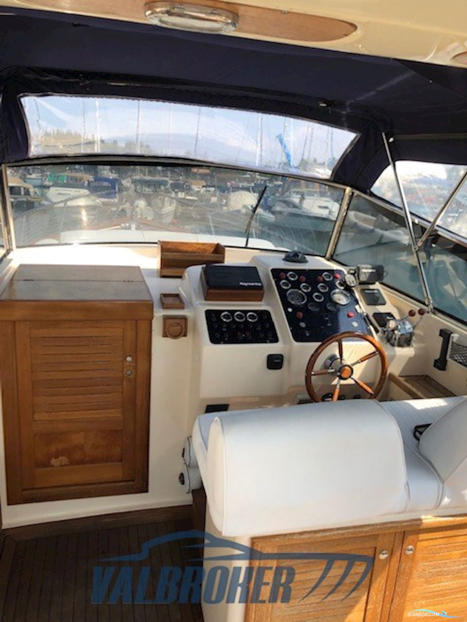 Apreamare Aprea 10 Semi Cabin