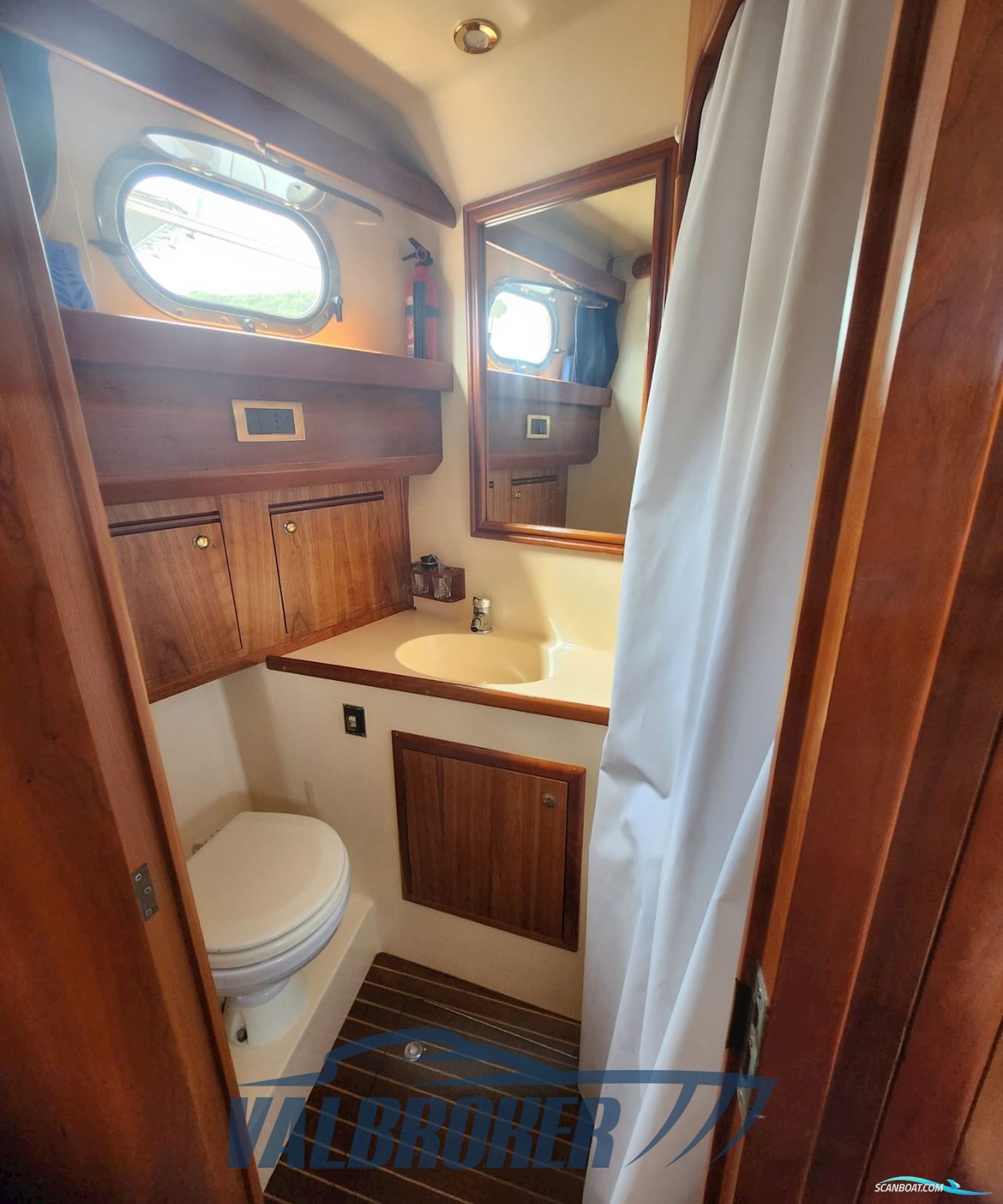 Apreamare Aprea 10 Semi Cabin