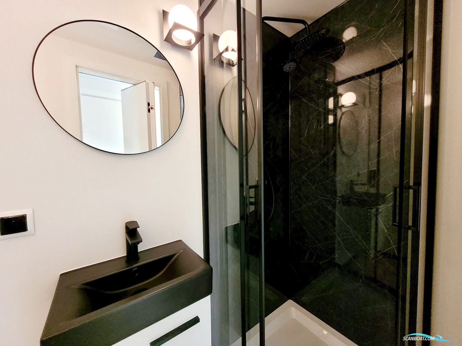 Aqua-House Hausboot Harmonia 310