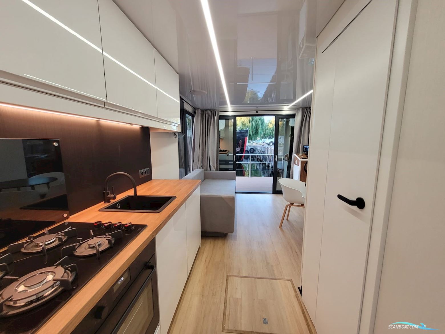 Aqua-House Hausboot Harmonia 340