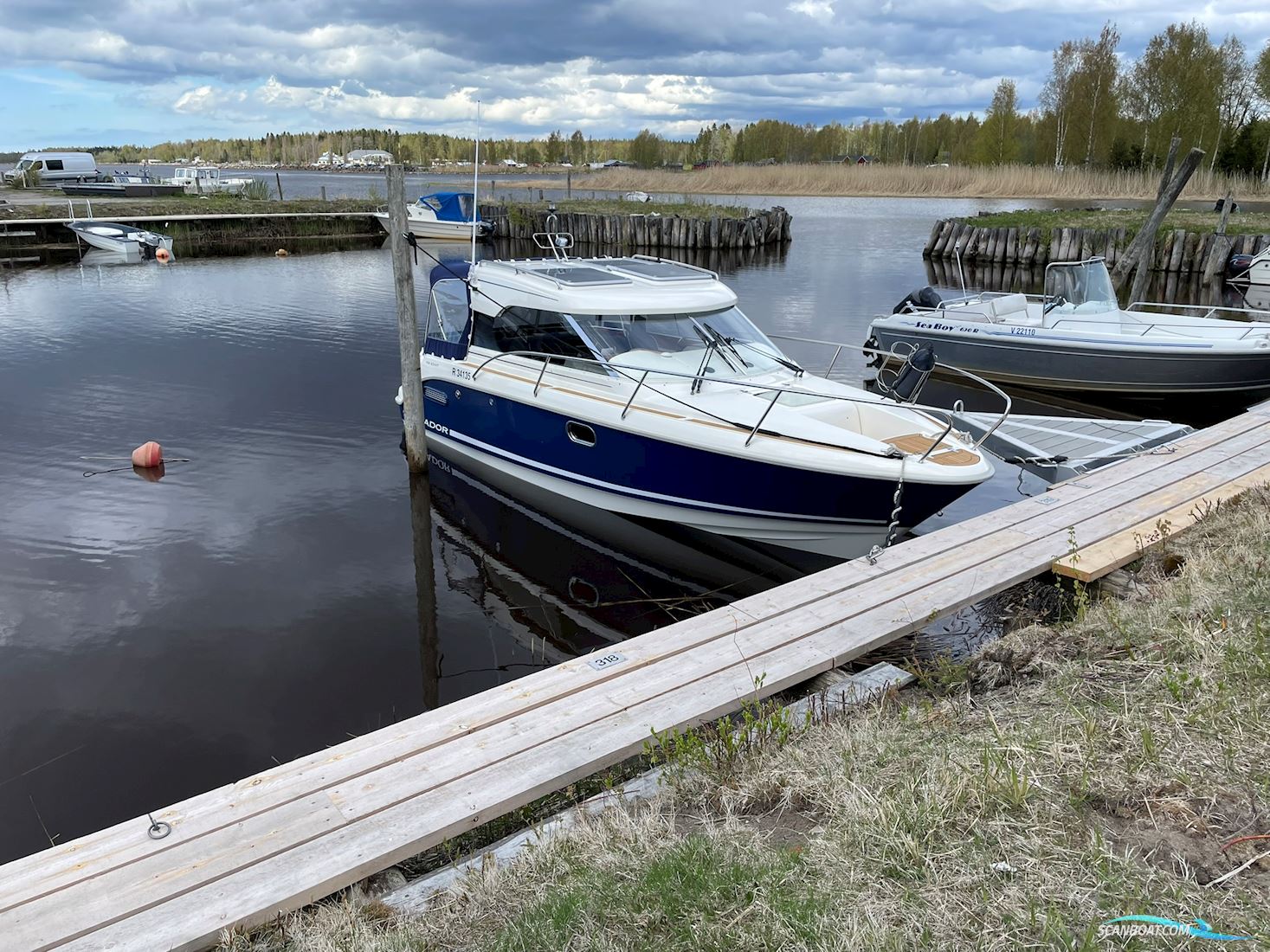 Aquador 23 HT Motorbåd 2002, med Volvo Penta Kad32 motor, Sverige