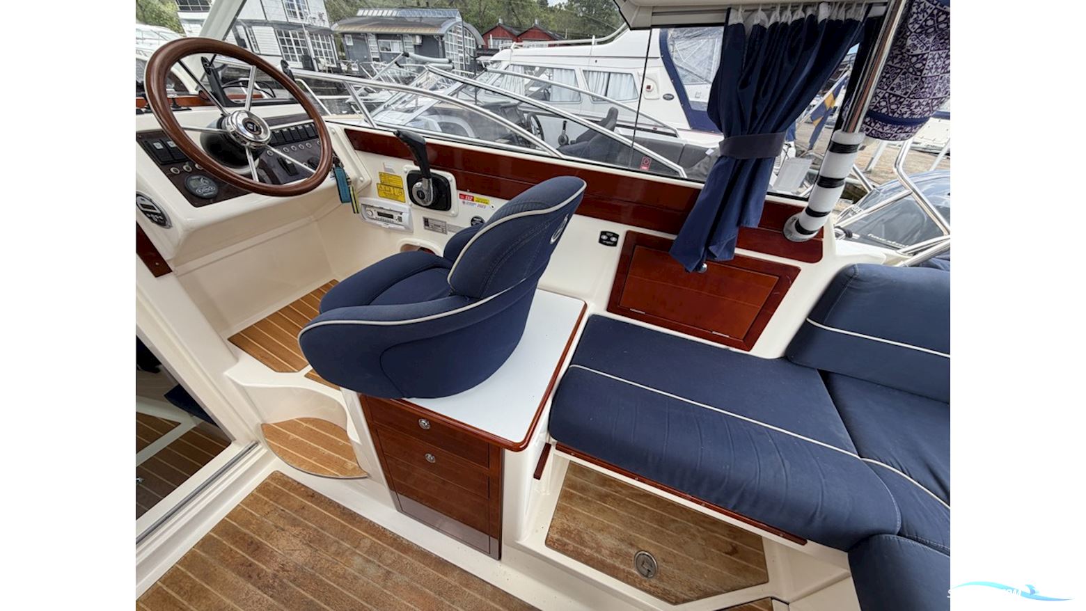 AQUADOR 23 HT