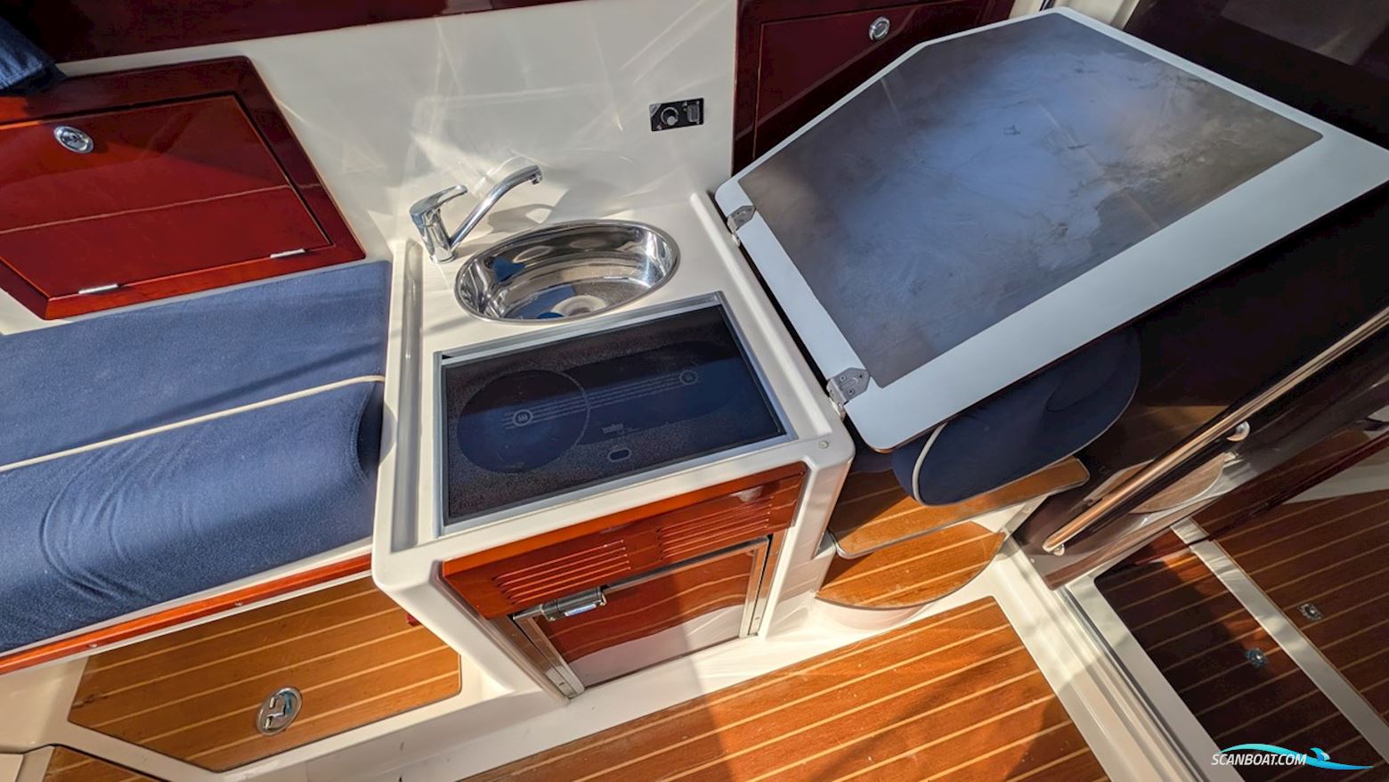 AQUADOR 23 HT