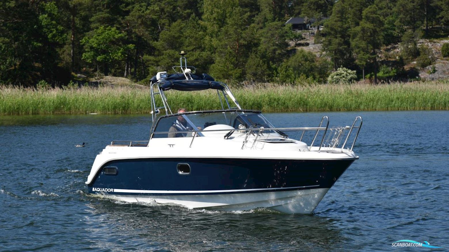 AQUADOR 23 WA Motorbåd 2005, med Mercruiser motor, Sverige