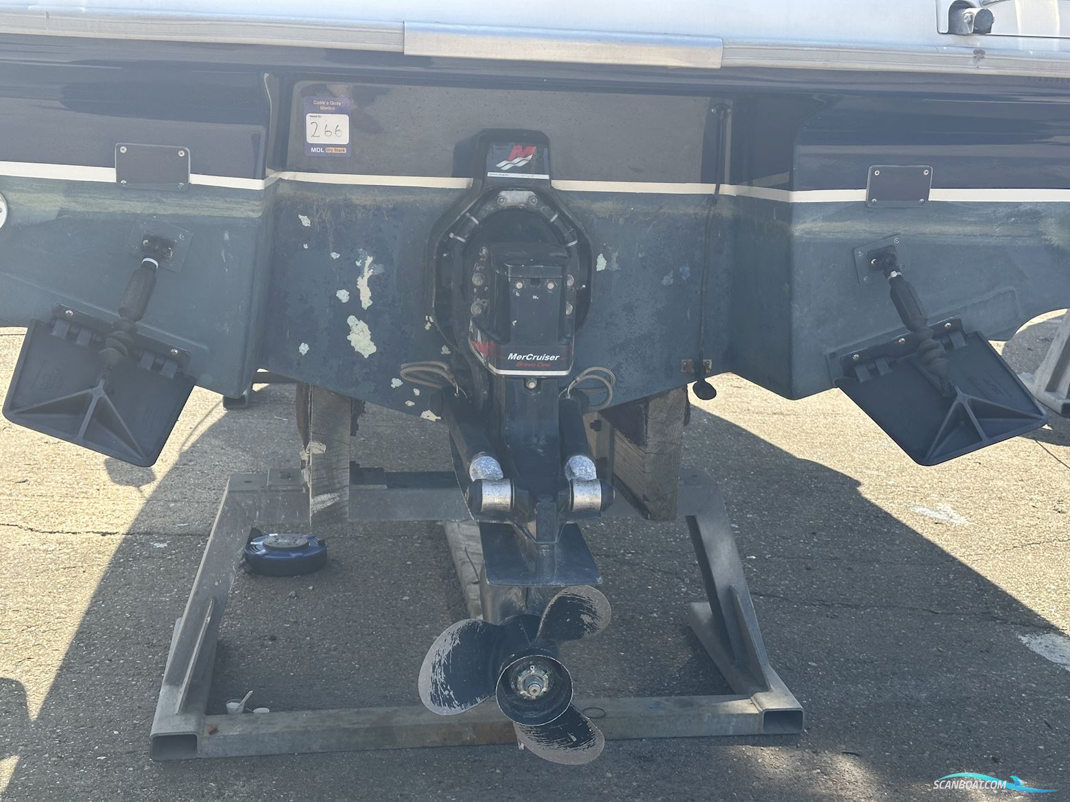 AQUADOR 23 Walkaround