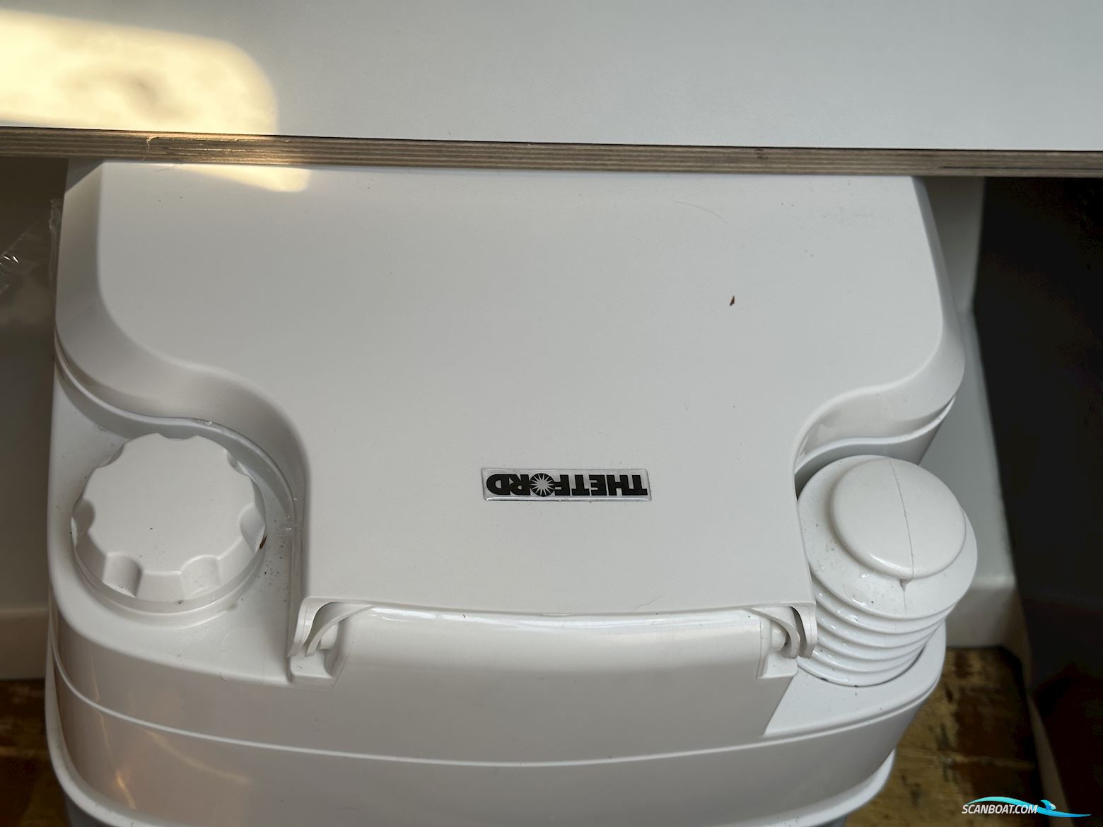 AQUADOR 23 Walkaround